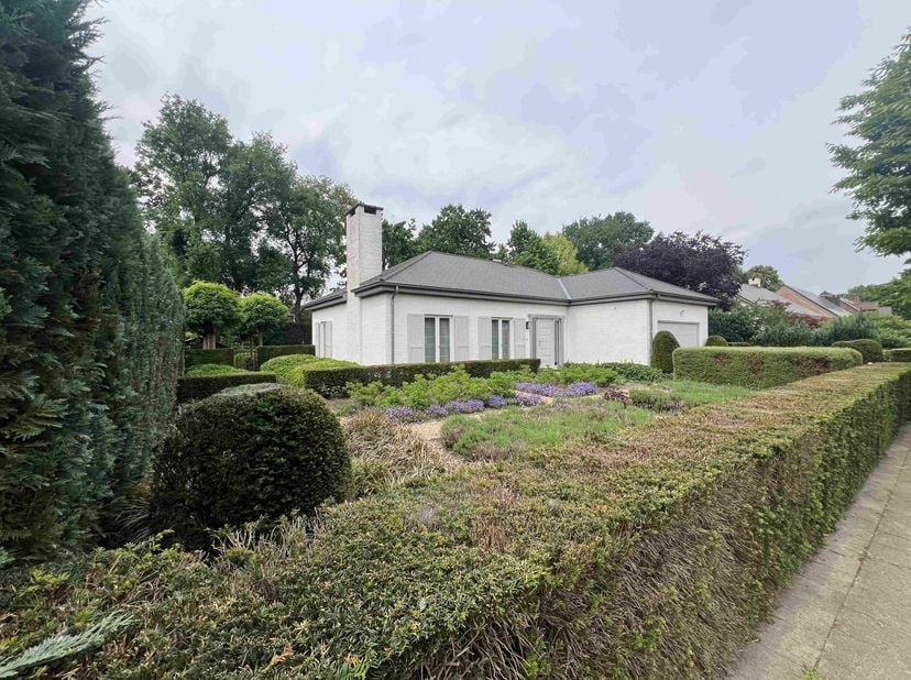 Ruime villa in Heide-Kalmthout met topvoorzieningen&lt;br /&gt;
Zoek je een comfortabele, energiezuinige woning in een rustige buurt, vlakbij scholen en een